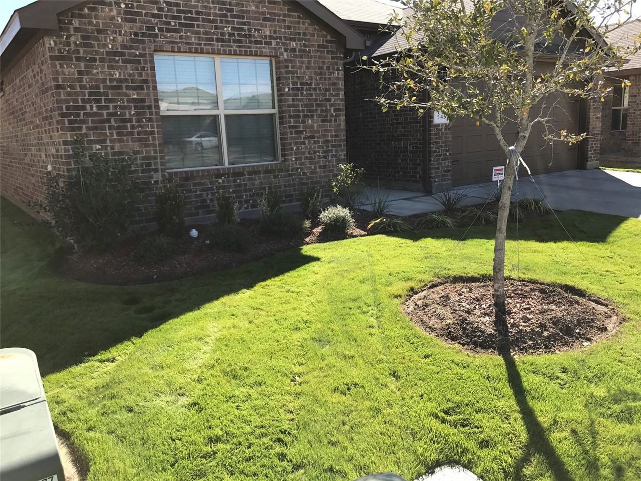 145 Bridlewood St - Photo 2 of 15
