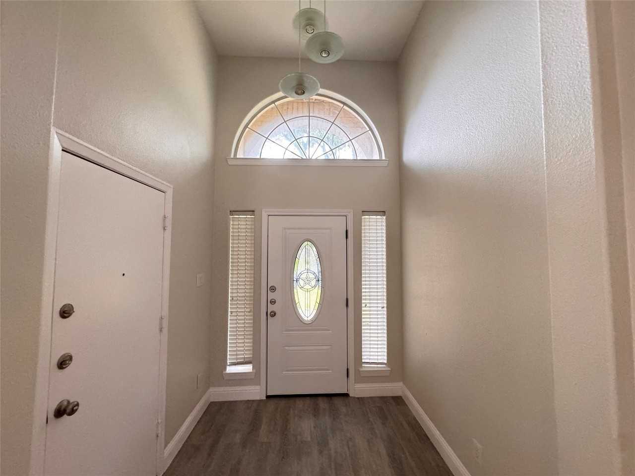 11313 Sunrise Ln - Photo 2 of 24