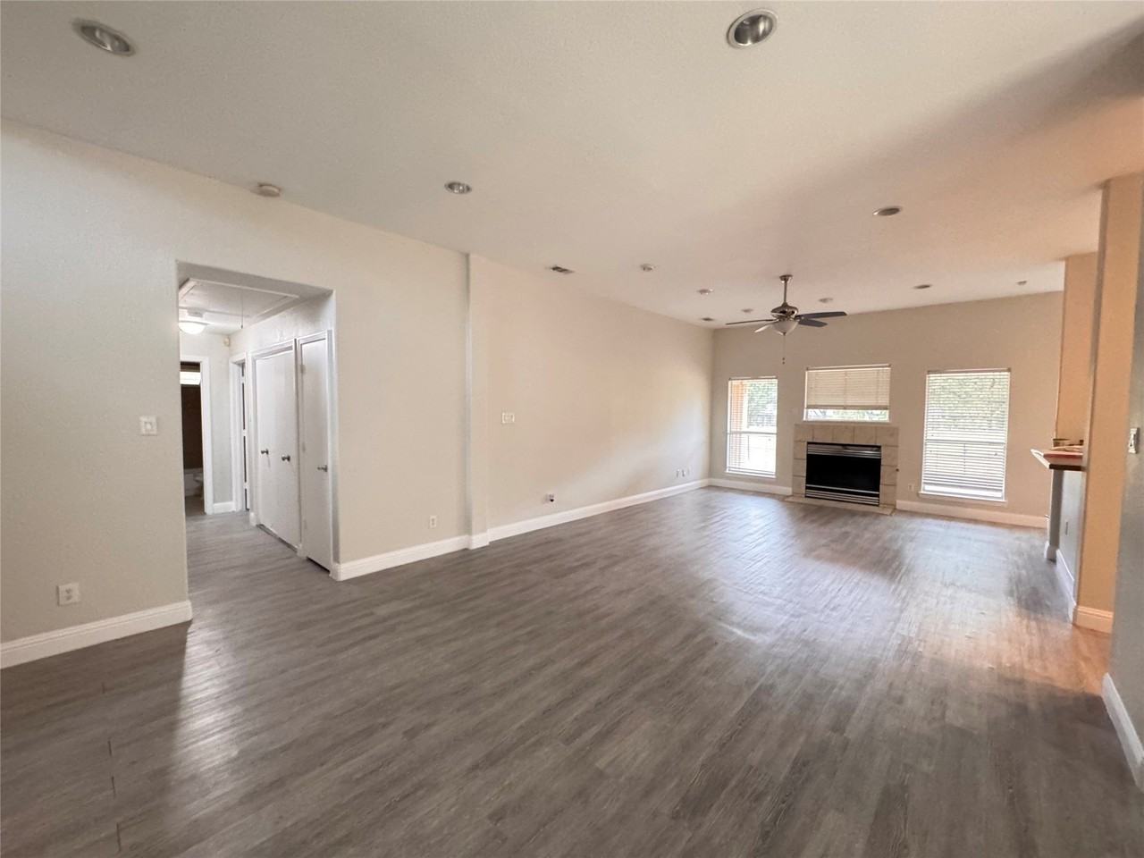11313 Sunrise Ln - Photo 4 of 24