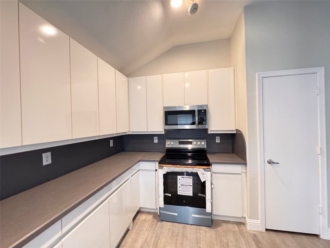 11313 Sunrise Ln - Photo 6 of 24
