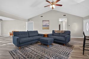 featured image of 404 Greenleaf Dr
