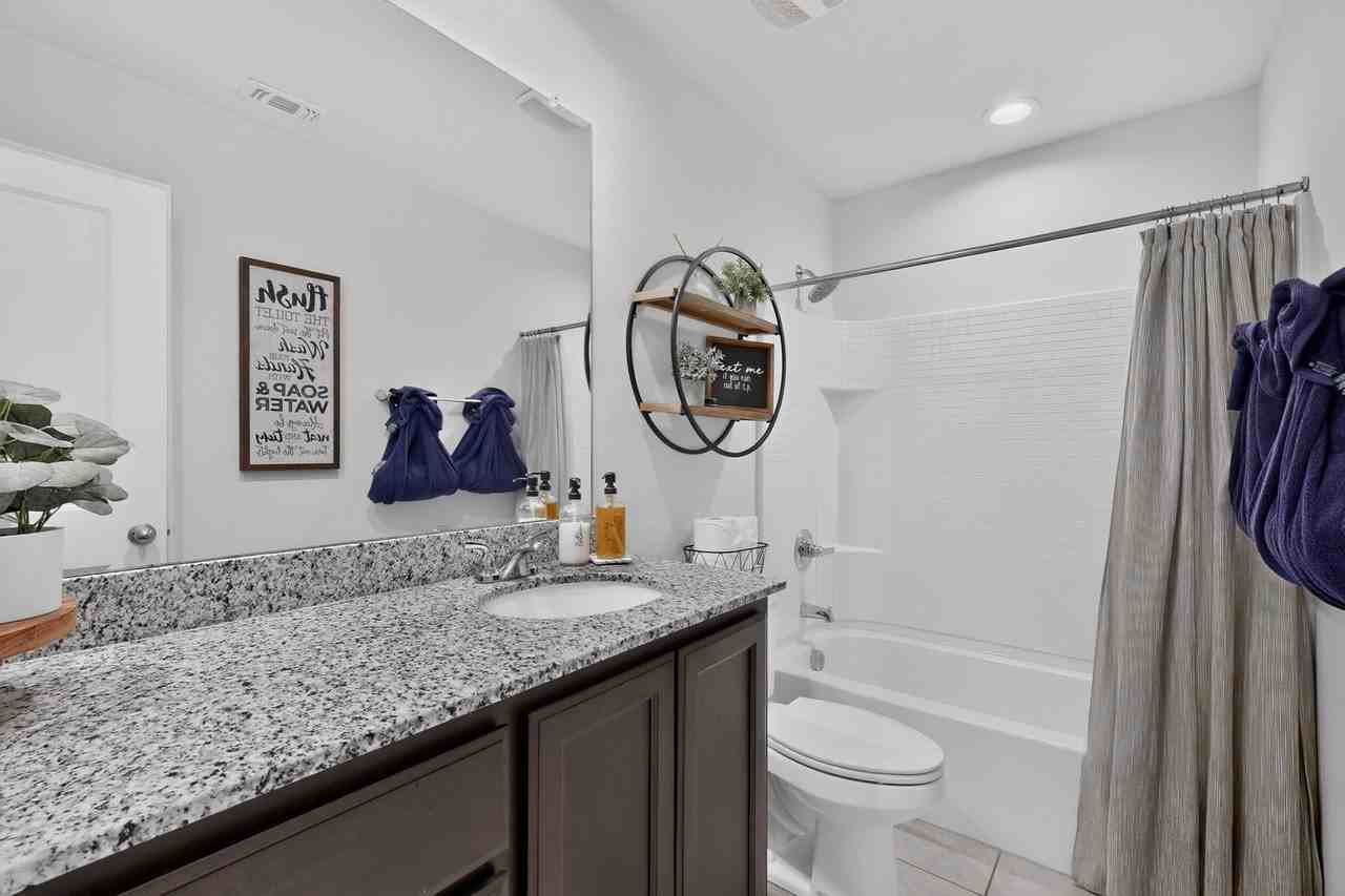 11700 Aldermoor Ct - Photo 5 of 13