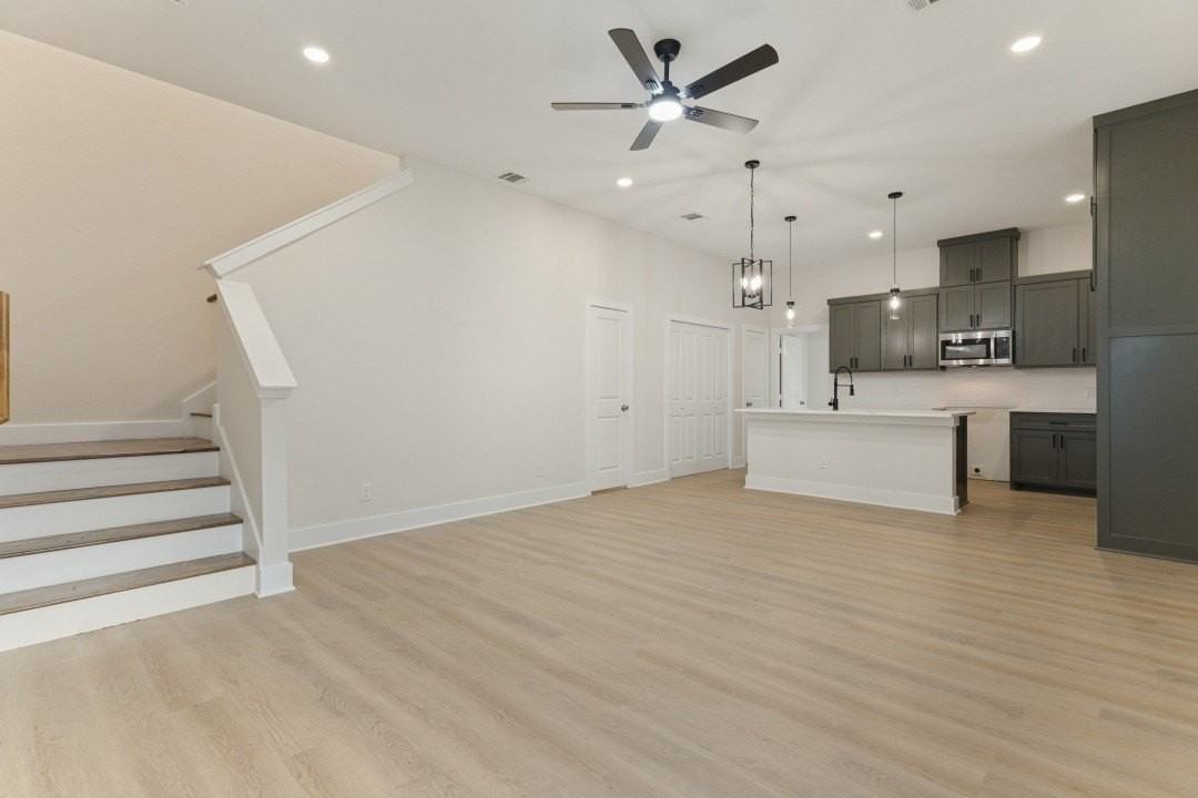 8005 Doreen Ave #8007 - Photo 2 of 12