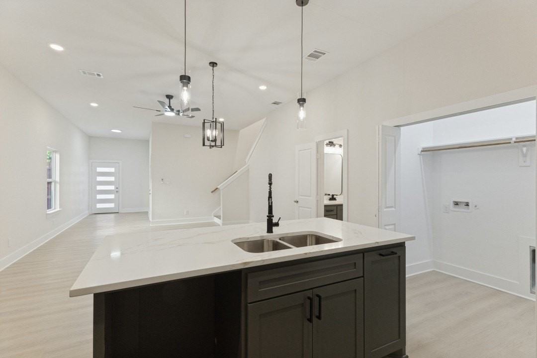 8005 Doreen Ave #8007 - Photo 4 of 12
