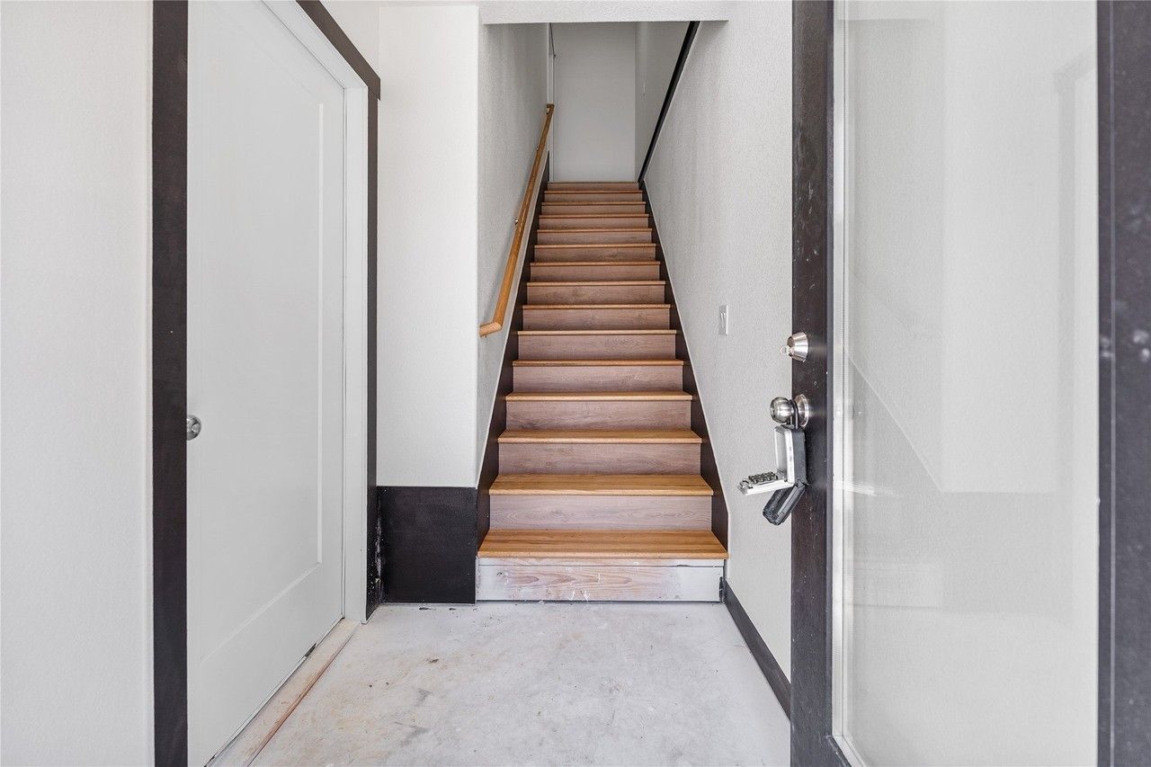 2508 Race St - Photo 4 of 7