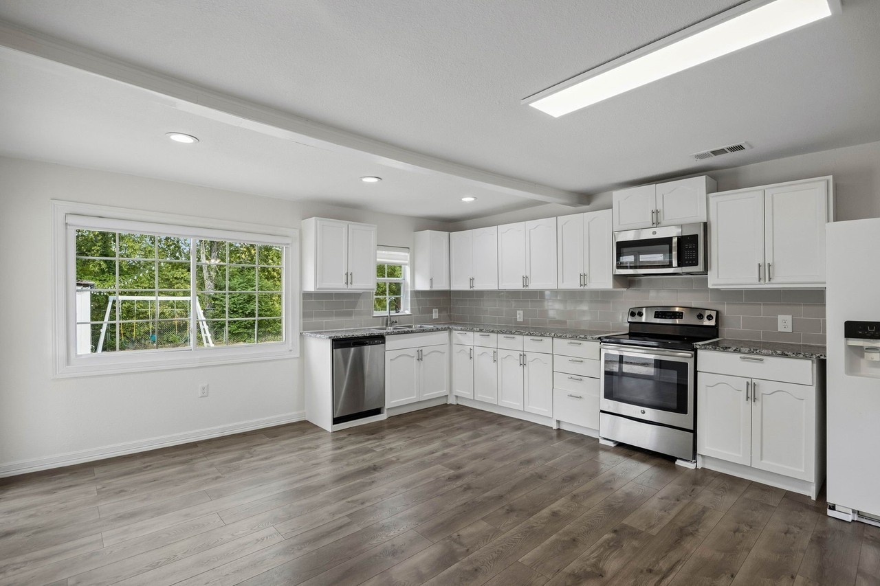 2245 County Road 337 - Photo 6 of 24