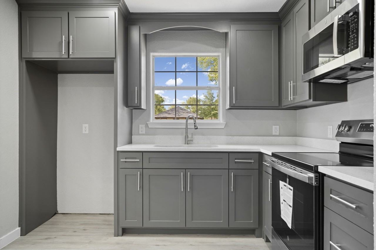 201 S Boston St - Photo 7 of 24