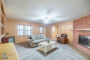 featured image of 1926 Richland Dr