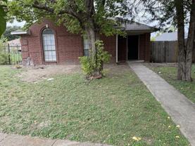 3021 Lawndale Dr - Photo 1 of 1