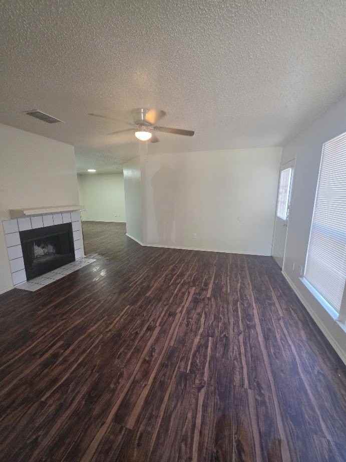 3021 Lawndale Dr - Photo 3 of 17
