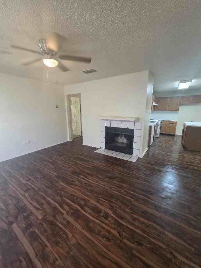 3021 Lawndale Dr - Photo 4 of 17