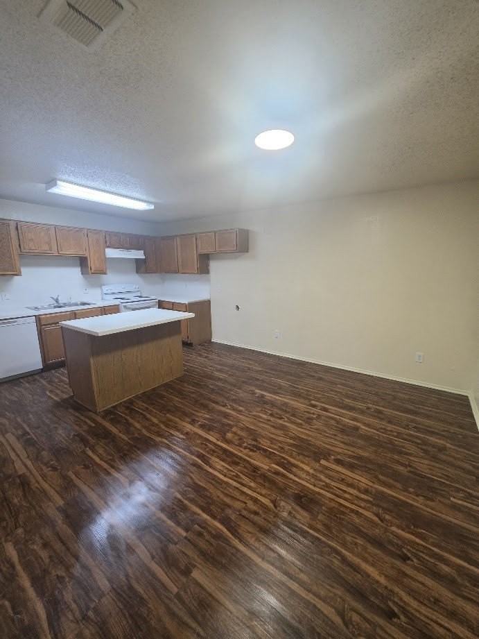 3021 Lawndale Dr - Photo 6 of 17