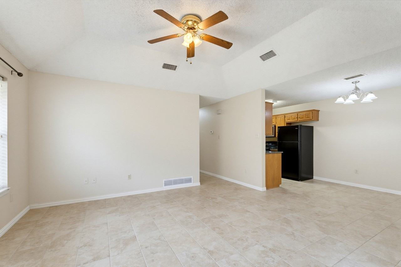 1421 Westheimer Rd - Photo 5 of 39