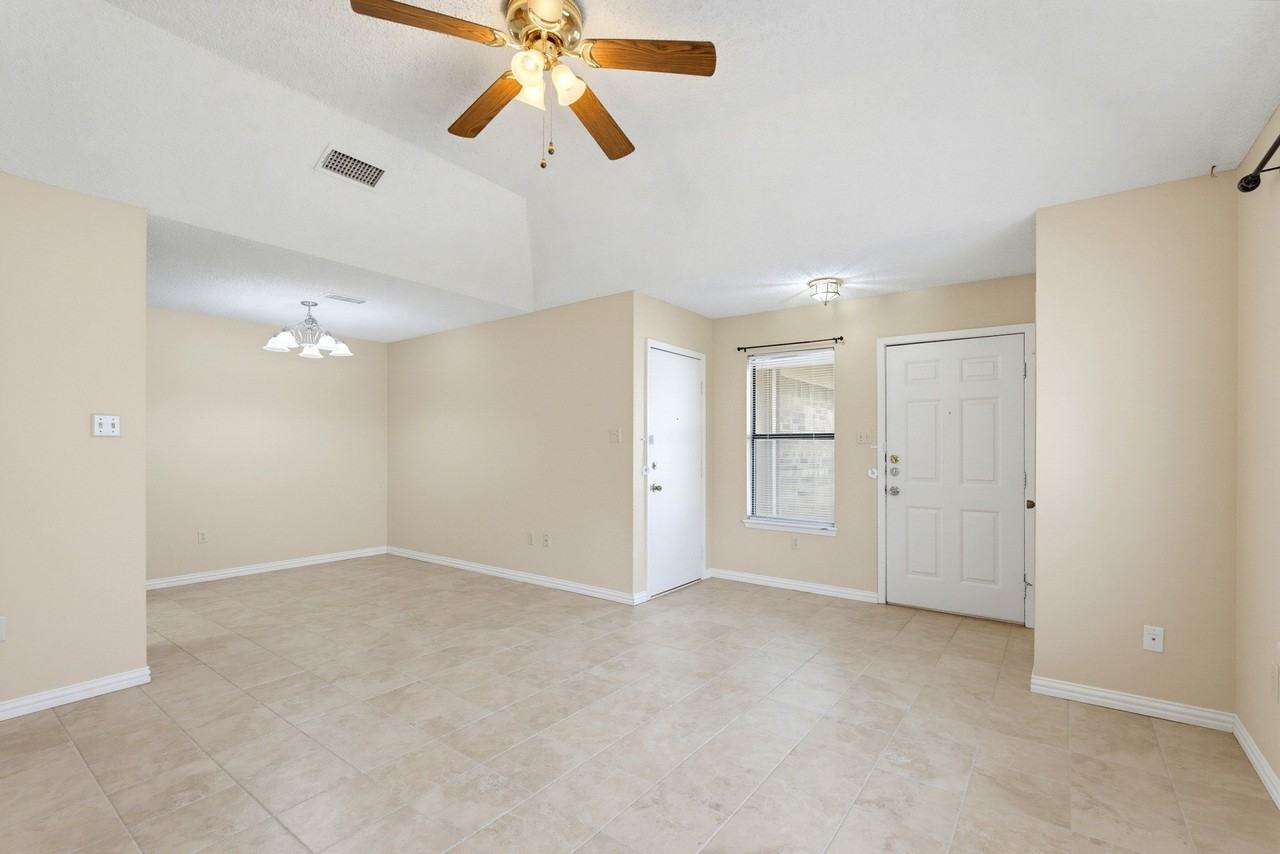 1421 Westheimer Rd - Photo 6 of 39