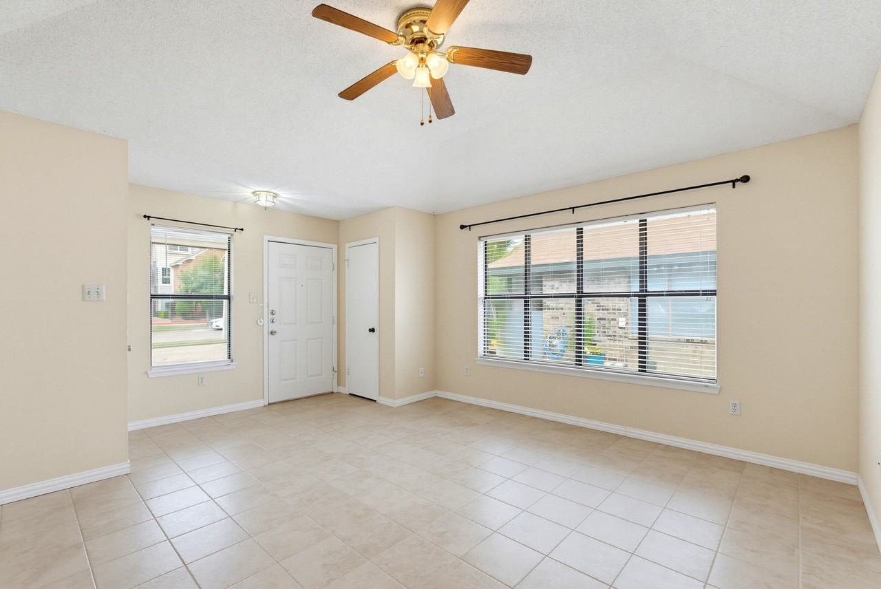 1421 Westheimer Rd - Photo 7 of 39
