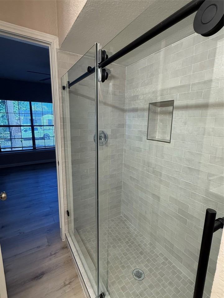 1207 Tarpley Ave - Photo 5 of 16