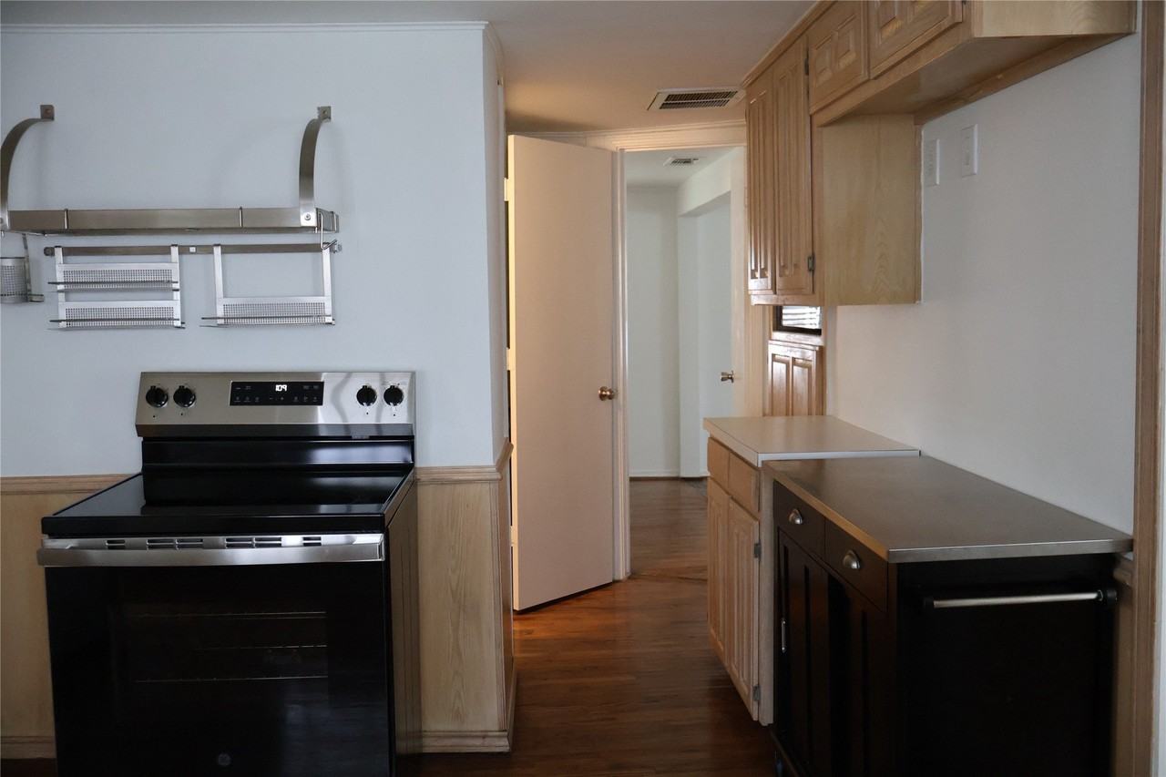1409 West St - Photo 7 of 22