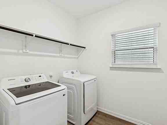 1193 Doris May Dr - Photo 6 of 15