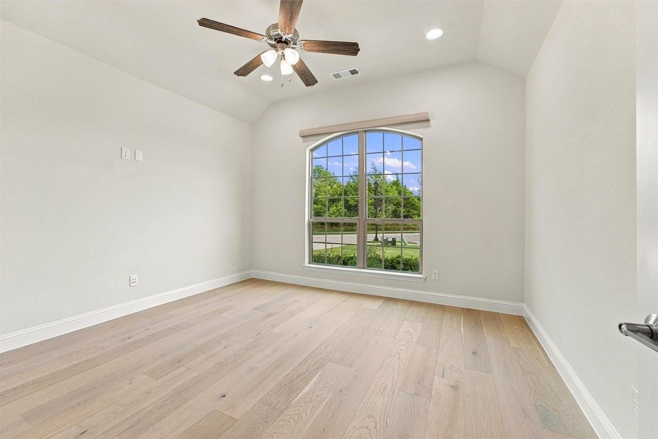 4406 Timberdrift St - Photo 5 of 17