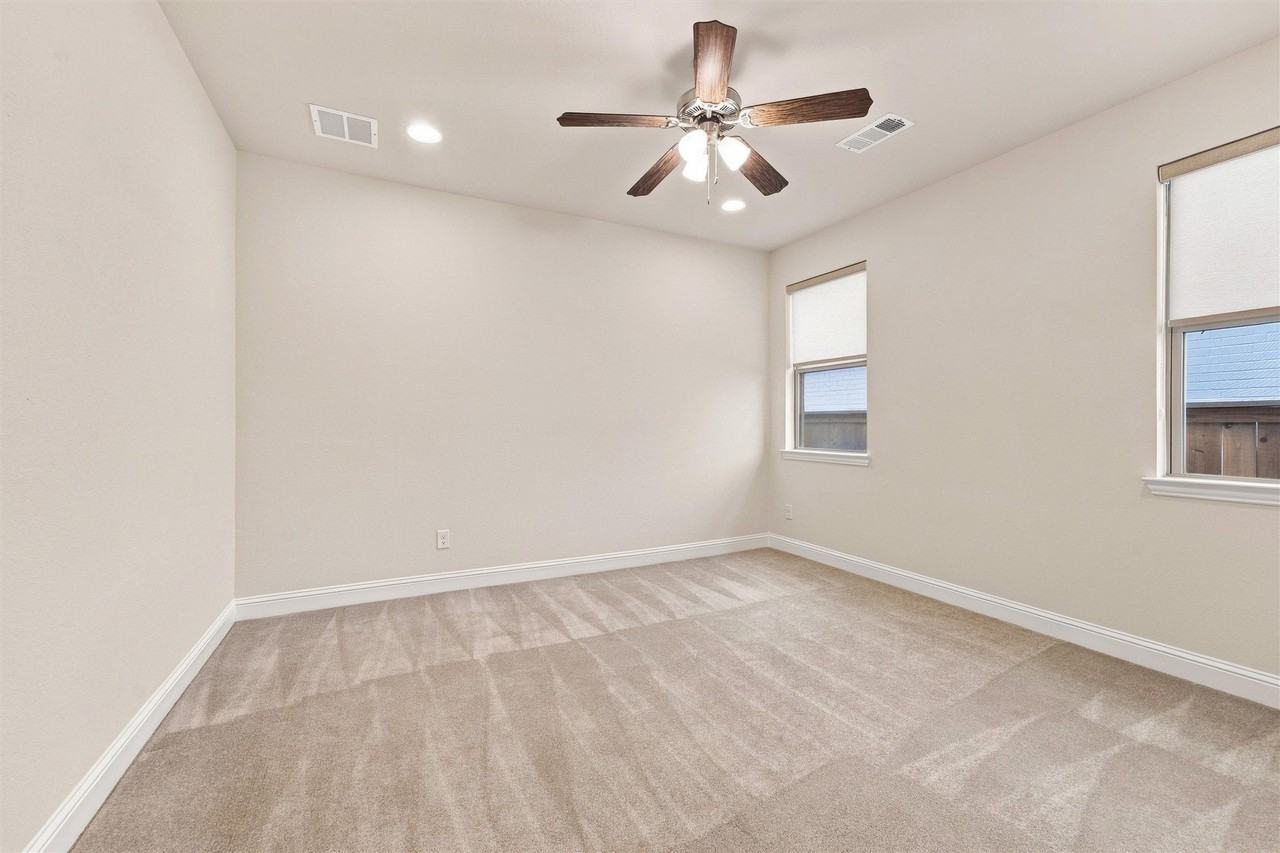 4406 Timberdrift St - Photo 6 of 17