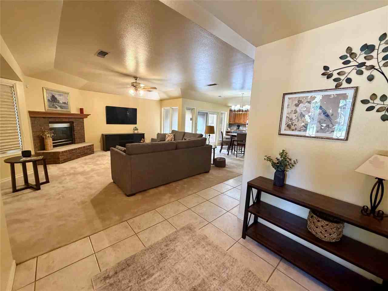 14 Wynrush Cir - Photo 3 of 21