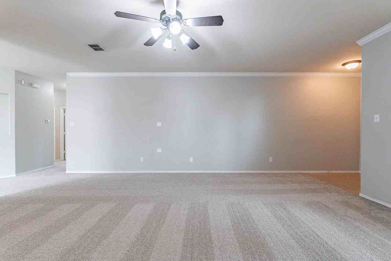 8817 Noontide Dr - Photo 5 of 28