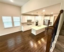 2209 Madison St - Photo 4 of 38