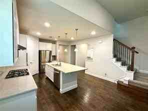 2209 Madison St - Photo 6 of 38