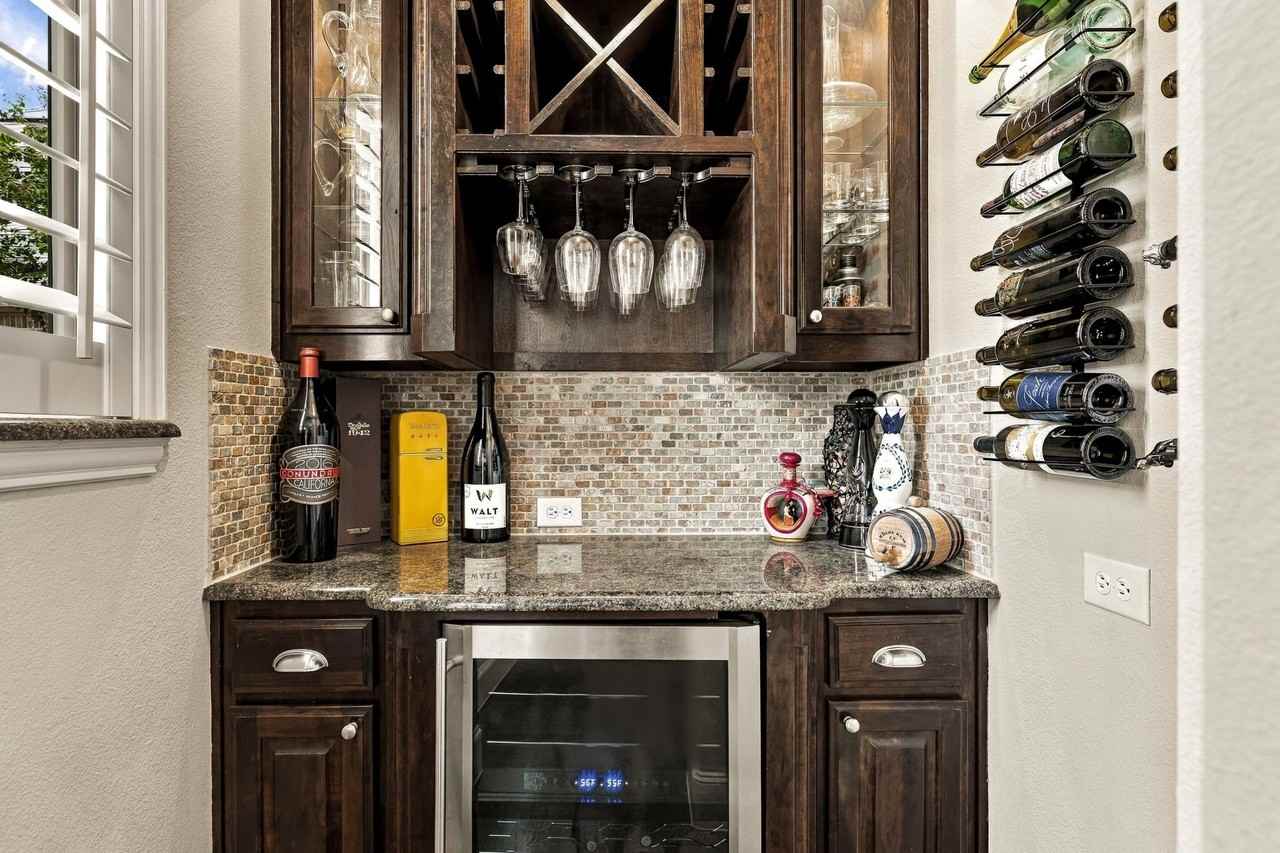 4035 Ferndale Ln - Photo 7 of 40