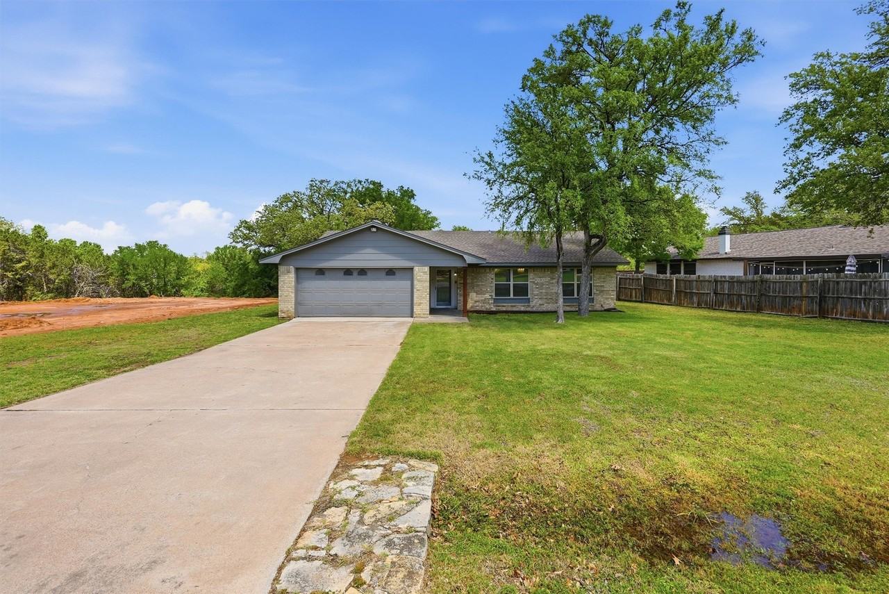 6106 Laredo Ct - Photo 7 of 40