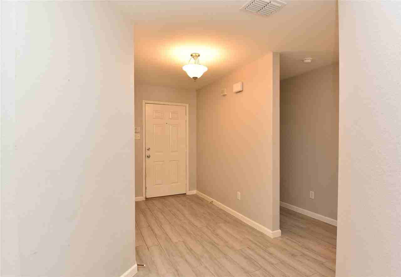 9417 Pastime Ct - Photo 3 of 27