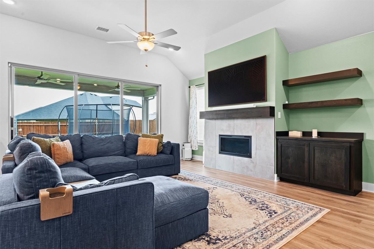 700 Bluestem St - Photo 3 of 26