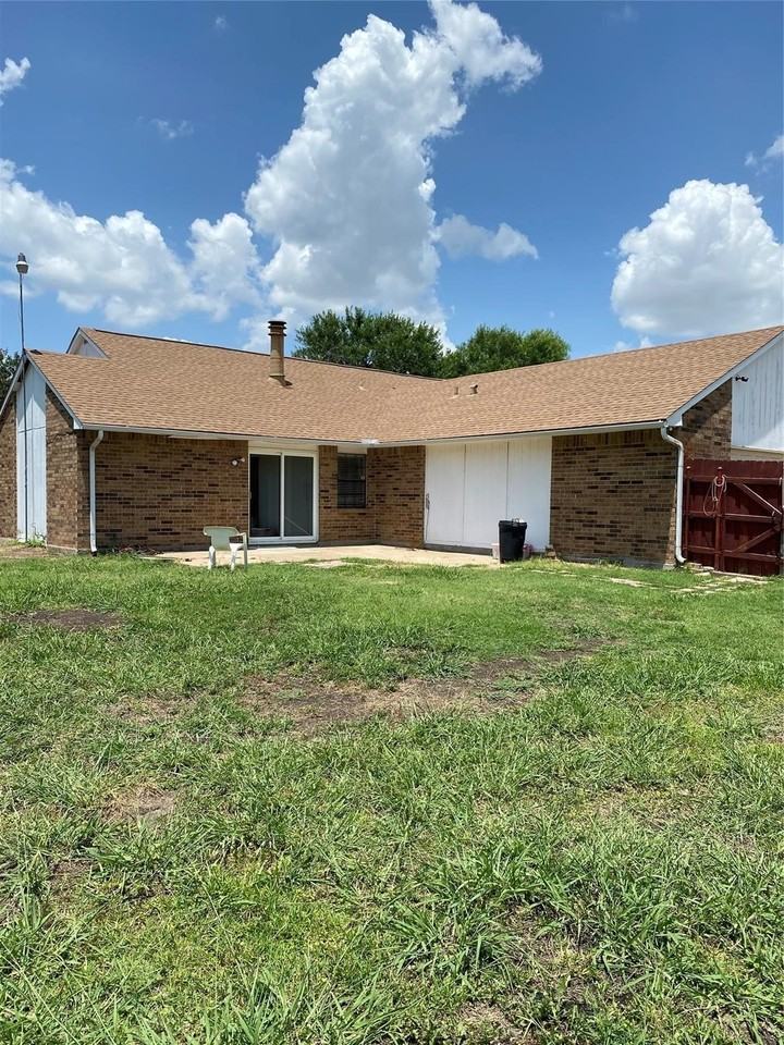 902 Maydelle Ln - Photo 4 of 6