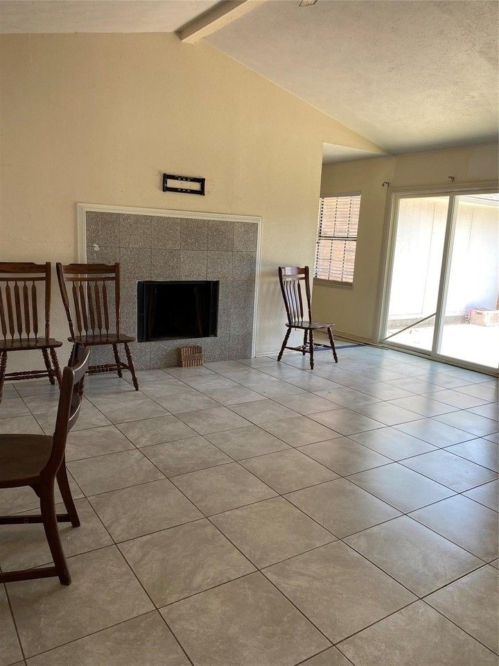 902 Maydelle Ln - Photo 5 of 6