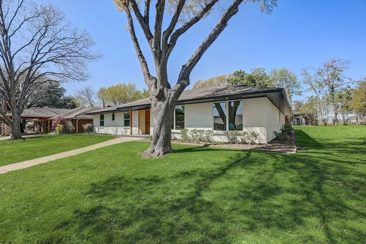 3040 Ponder Pl - Photo 2 of 29