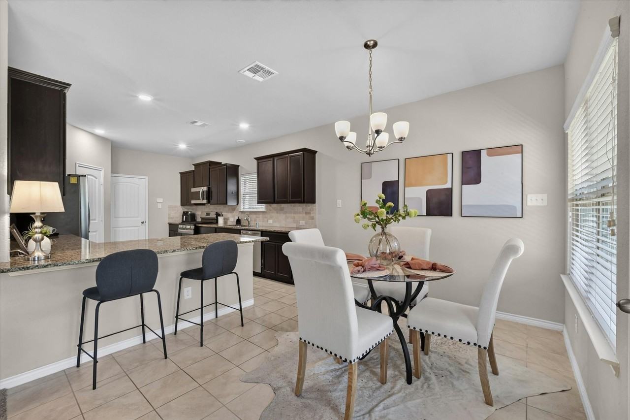 10317 Dimmit Pl - Photo 3 of 38