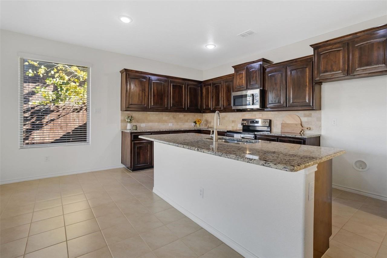3929 Kennedy Ranch Rd - Photo 5 of 15