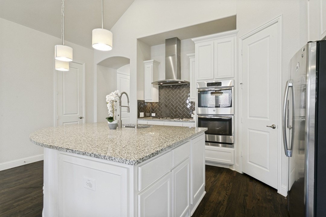 7906 Gulfstream Ln - Photo 6 of 21