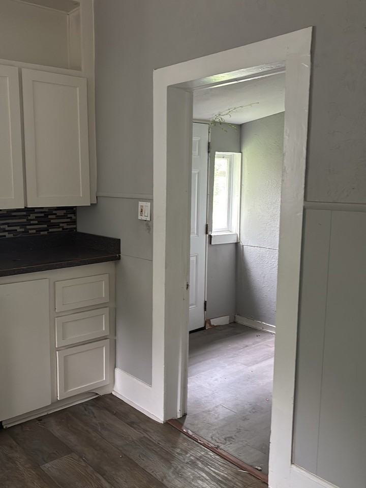 707 S Robinson St - Photo 4 of 7
