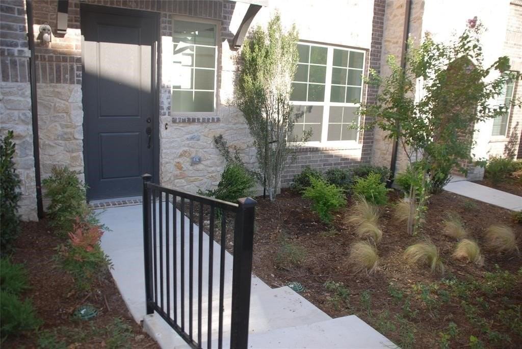 507 Cobblestone Ln - Photo 2 of 16