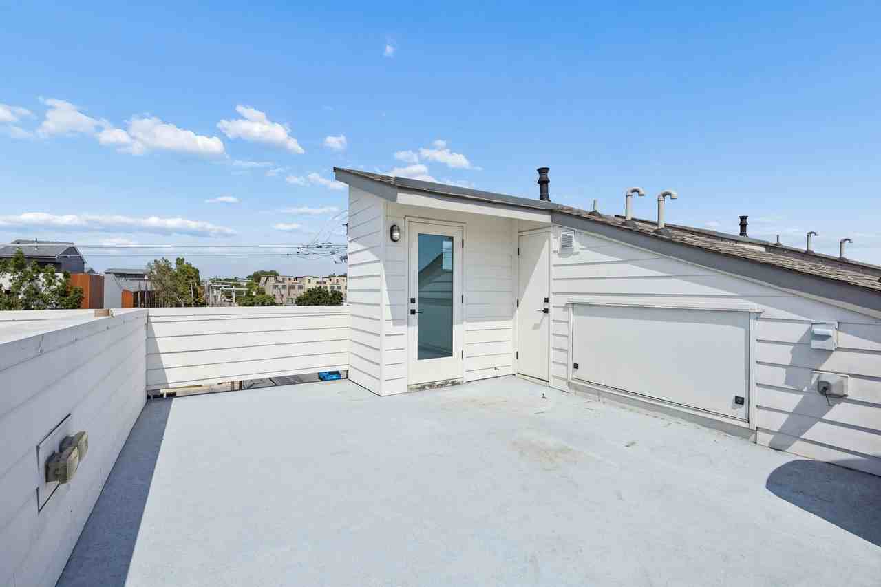 1901 N Carroll Ave #104 - Photo 3 of 28