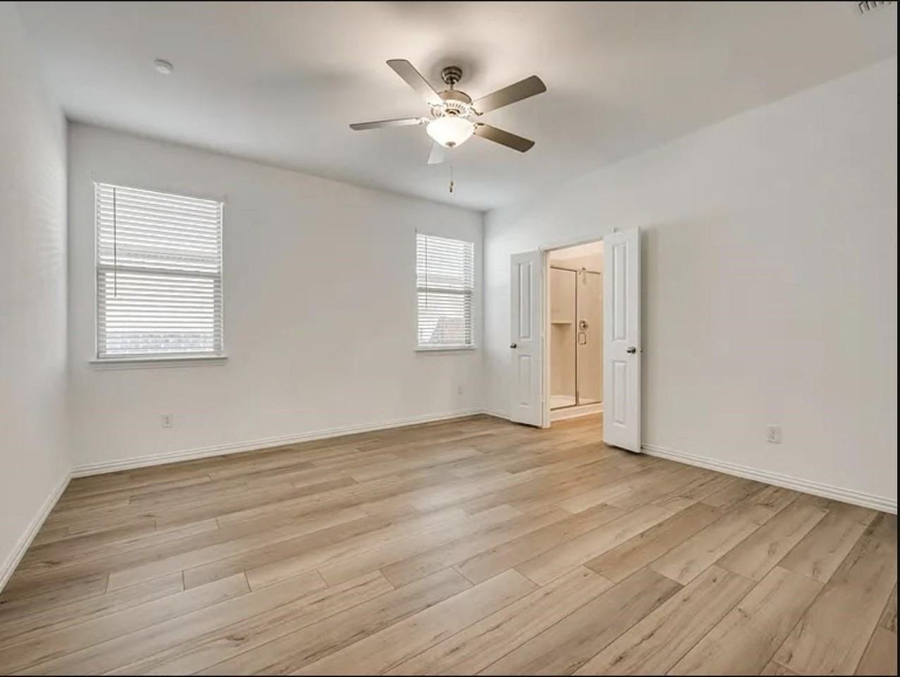 3101 Paruament Dr - Photo 7 of 15