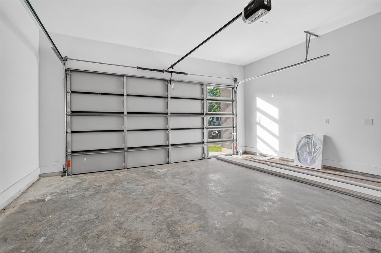 1621 Bannock Ave - Photo 7 of 28
