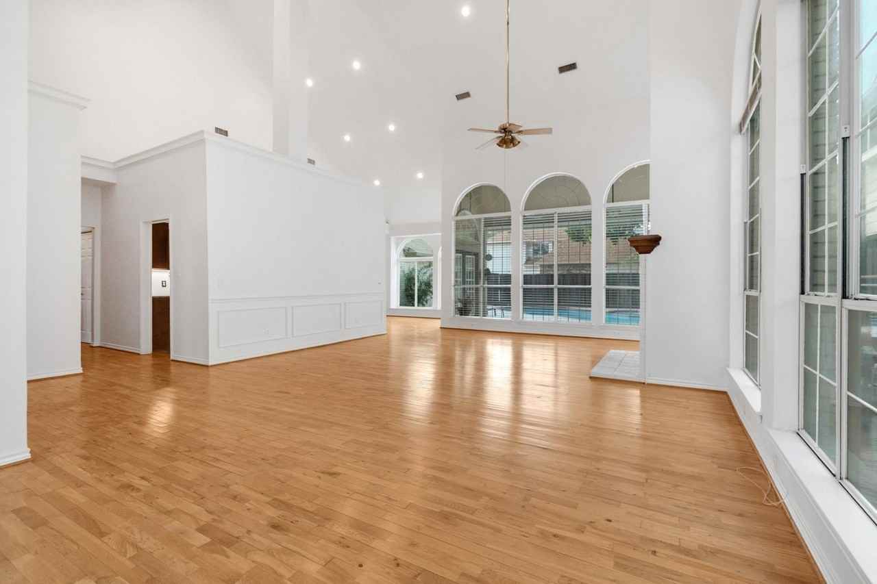4637 Portrait Ln - Photo 5 of 16