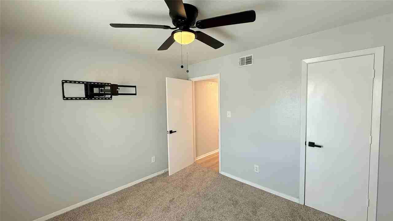 8001 Carrick St #B - Photo 7 of 10