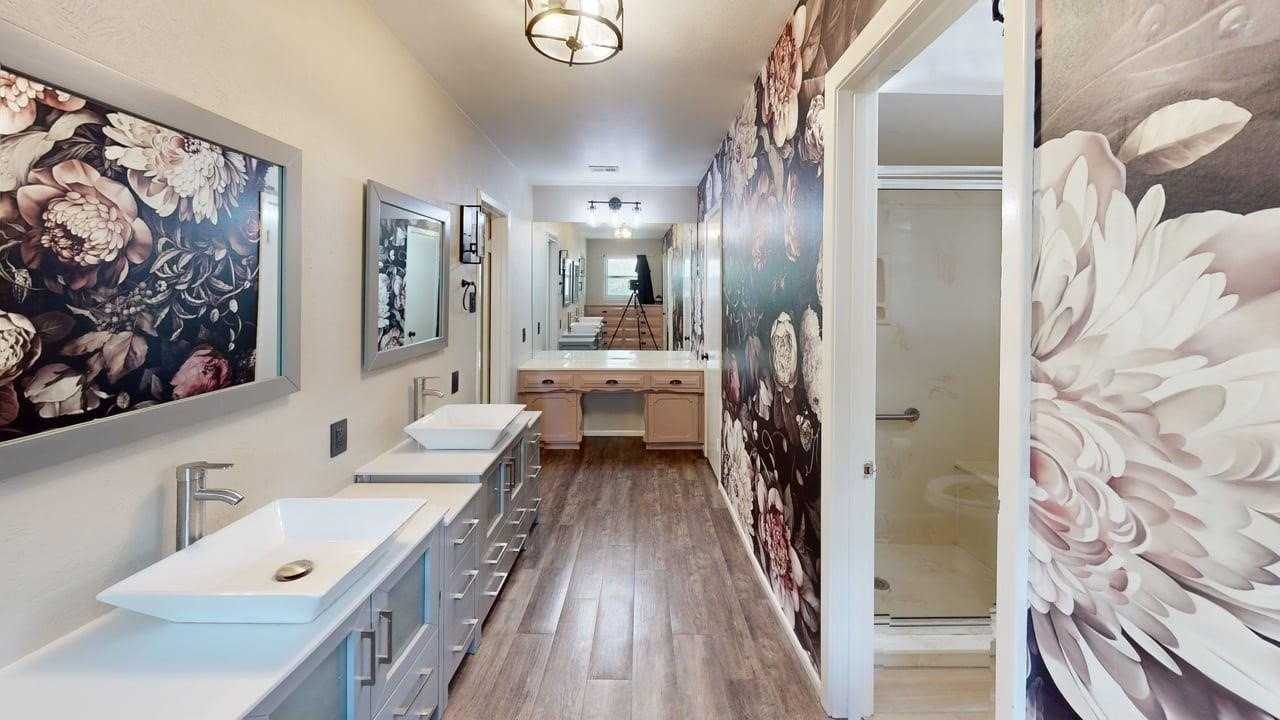 4707 E Fm 1187 - Photo 2 of 20