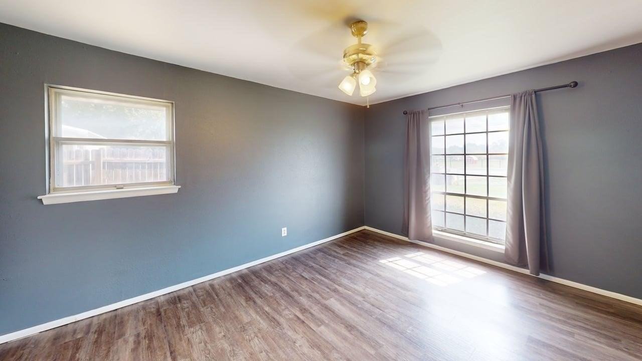 4707 E Fm 1187 - Photo 5 of 20