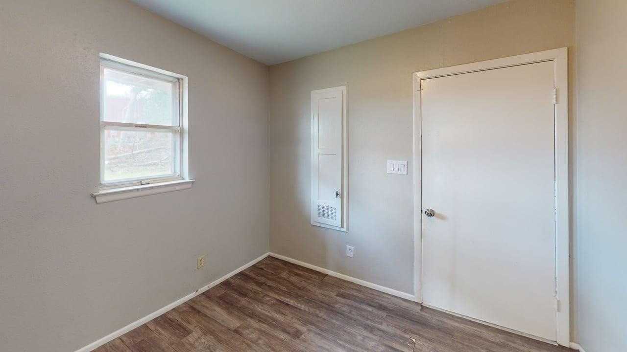 4707 E Fm 1187 - Photo 6 of 20