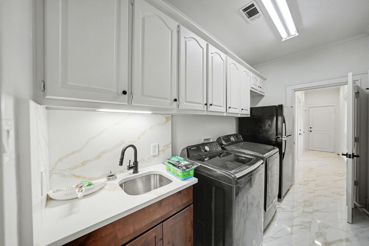 7012 Duffield Dr - Photo 6 of 25