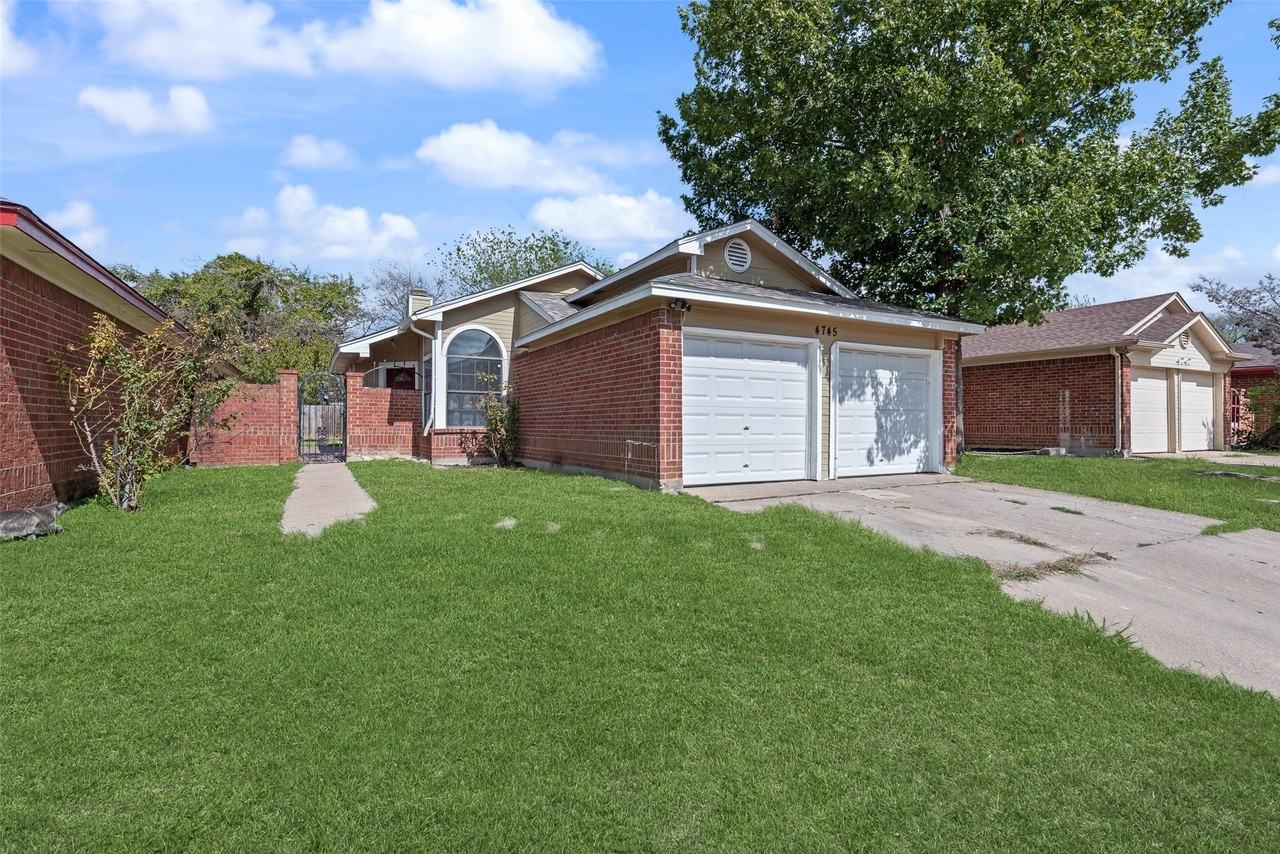 4745 Poppy Dr E - Photo 2 of 22